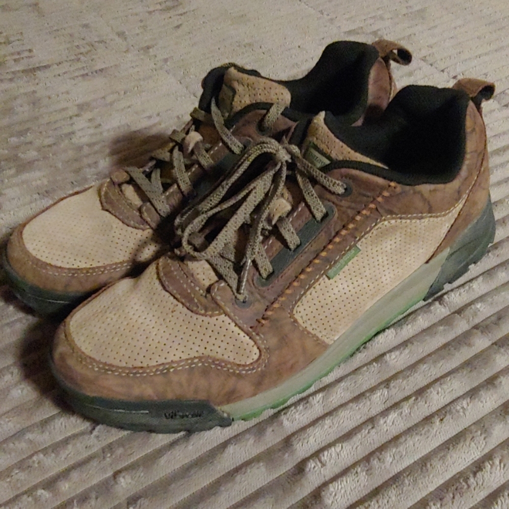 Patagonia men hiking shoes